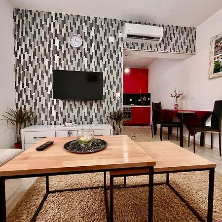 Apartment Adel Mostar Buitenkant foto