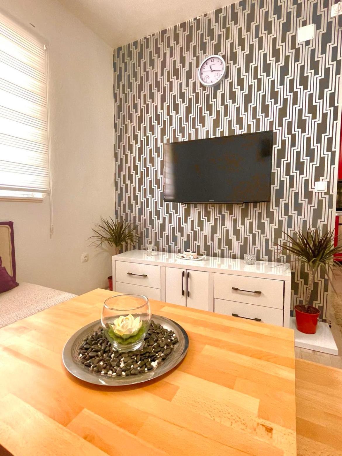 Apartment Adel Mostar Buitenkant foto